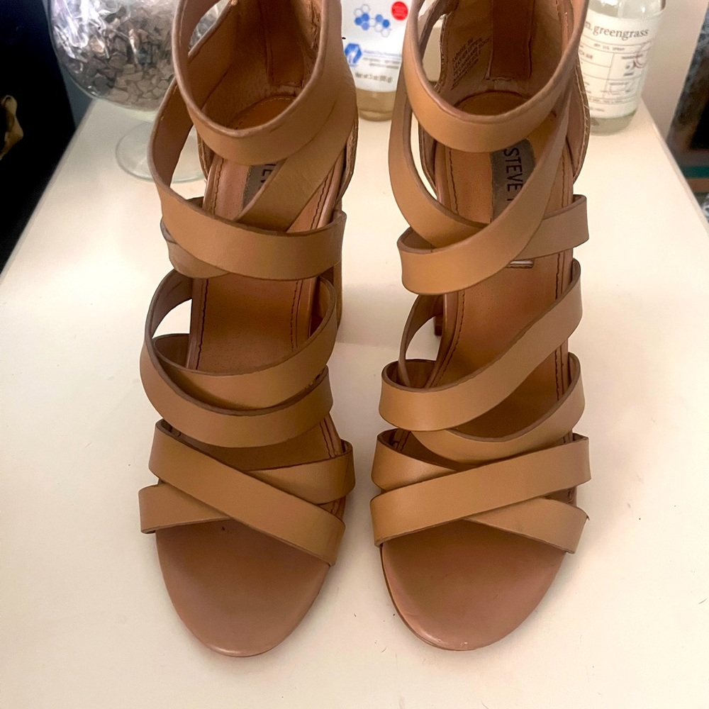 Steve Madden heeled sandals size 5. Gently used